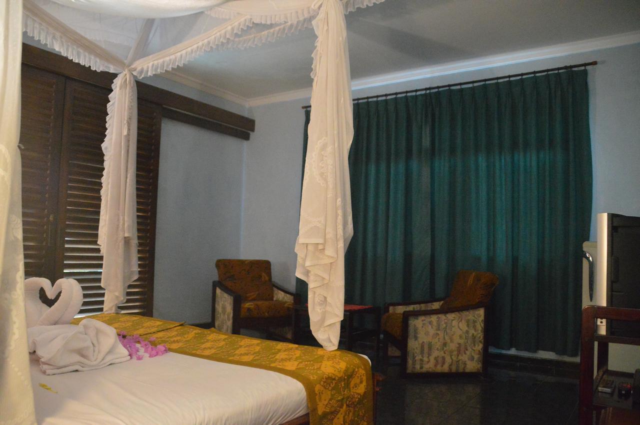 Bagus Beach Resort Lovina Buleleng  ภายนอก รูปภาพ